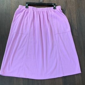Vintage skirt with elastic waistband